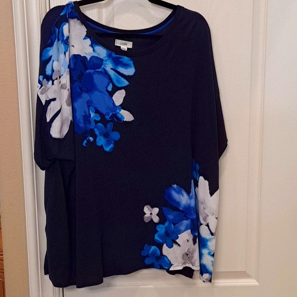 Layla women's 3X navy/ floral top
